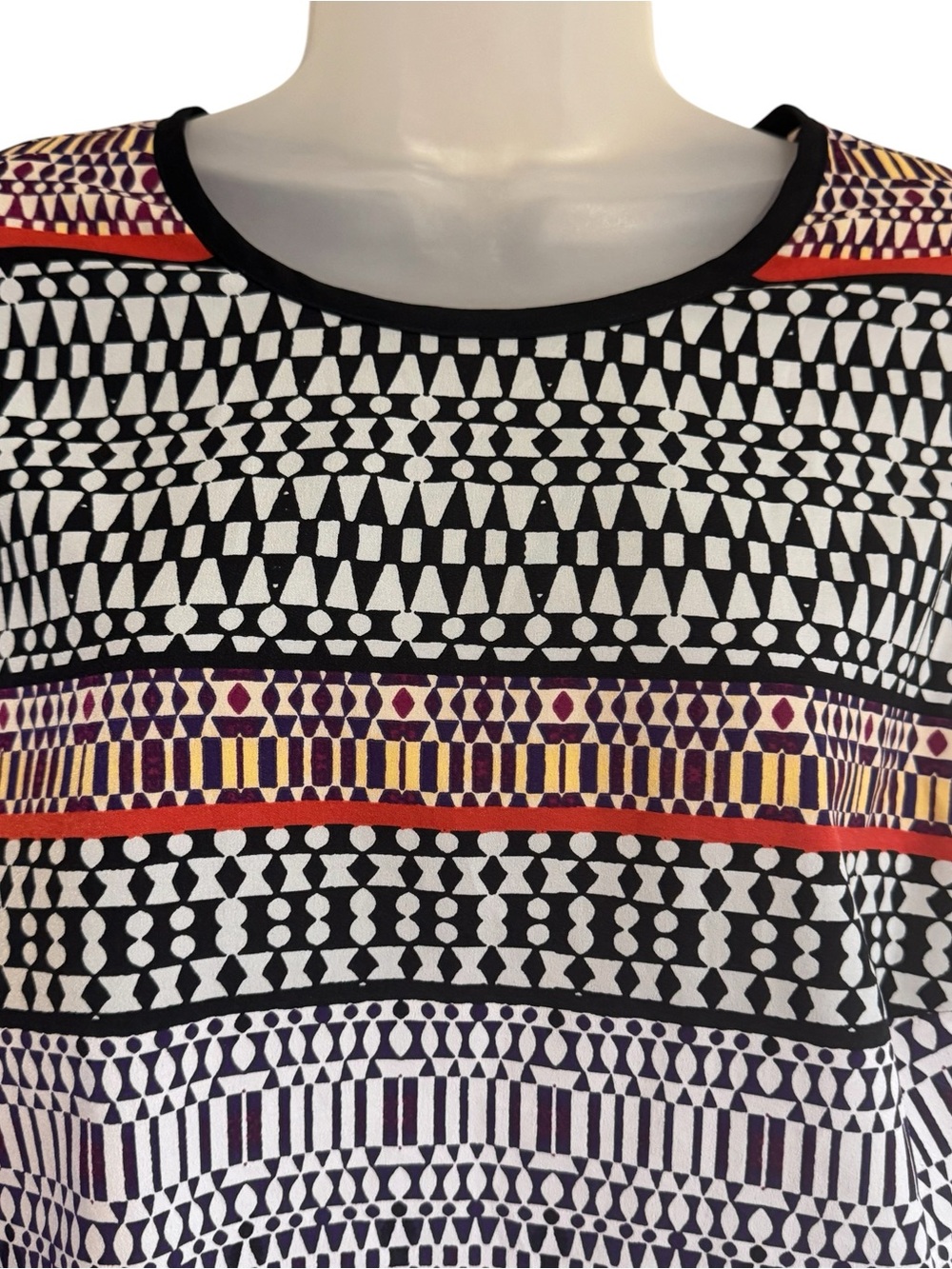 LIZ CLAIBORNE   Black, Red & Cream Geometric Sleeveless Top  PLUS: 1X   #Z - Picture 2 of 9